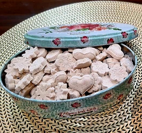 قندگیاهی دارچین